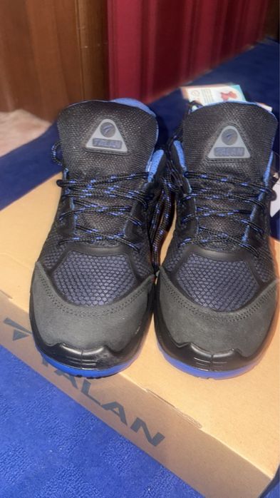 Продам мужскую спец обувь