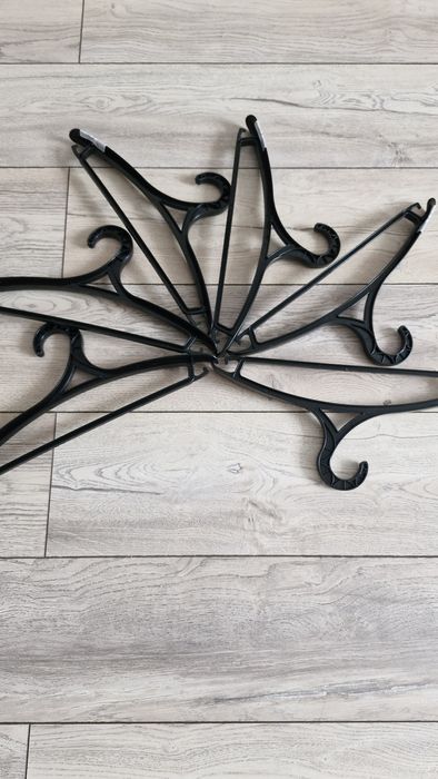 Вешалка (плечики) для верхней одежды