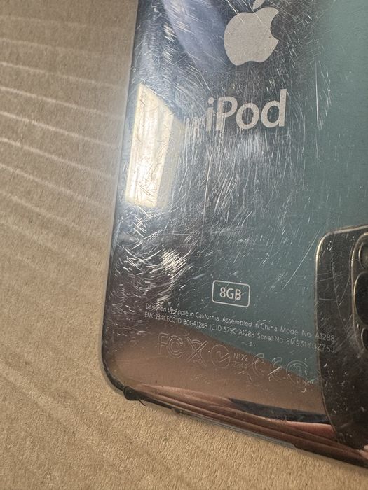 Айпод , iPod Touch 2nd Gen 8GB A1288