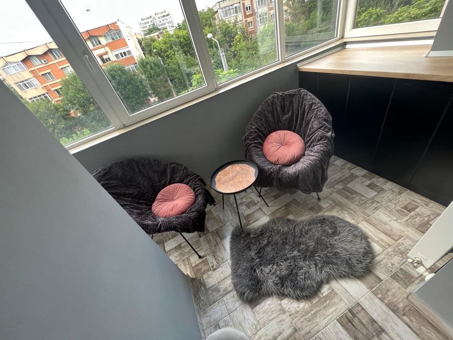 Vand apartament complet renovat, zona Guliver !!!
