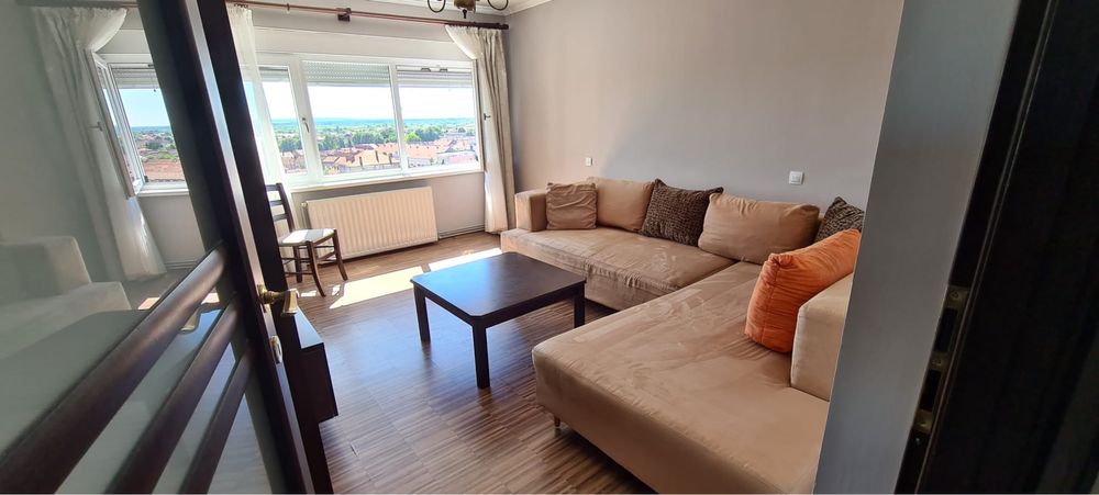 Apartament  cu 3 camere de inchiriat