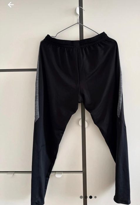 Pantaloni Nike – Negru/Gri – Model Fotbal/Gym