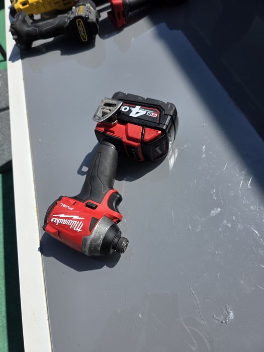 Pistol impact biți Milwaukee M18 FID 2