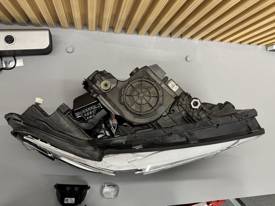 Адаптив Лед фар (Adaptive Led Headlight) за BMW G30/G31 за части