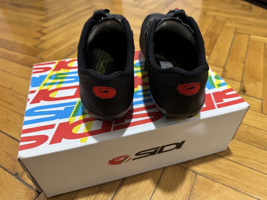 Шпайкове за шосейно колоездене SIDI SCARPE SIXTY