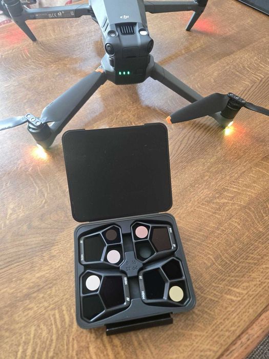DJI Mavic 3 Pro Cine Premium Combo – 1TB SSD, Apple ProRes, DJI RC Pro – като нов
