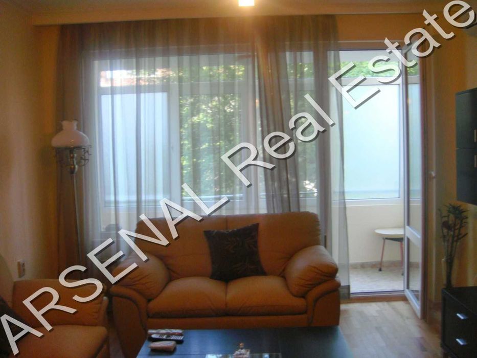 Дава се под наем Двустаен апартамент в София, Изток - 77 кв.м за 550 € - Снимка #2