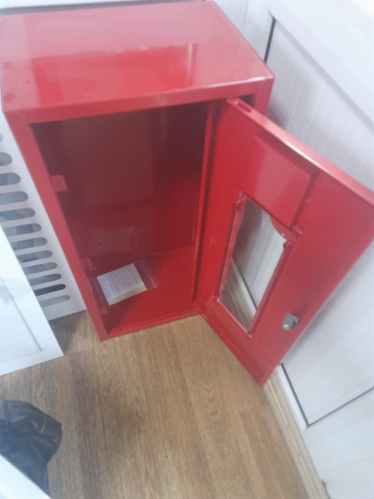 Шкаф для огнетушителя