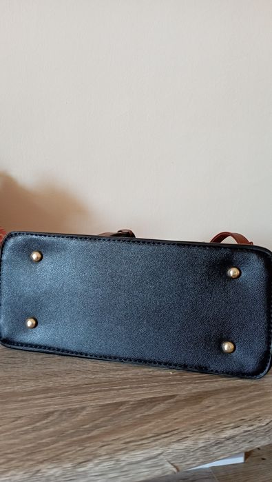 Нова дамска чанта