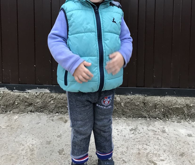 Пуховой жилет детский