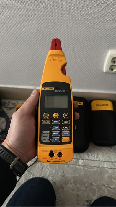 Fluke 772 калибратор