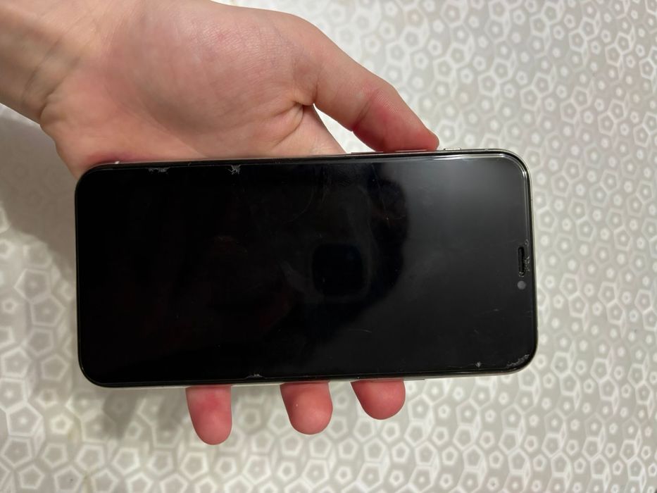 iPhone 11 pro  продам