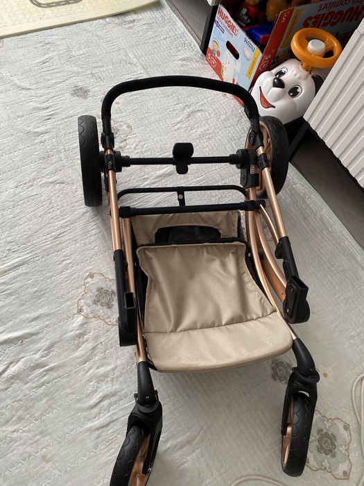 Коляска трансформер почти новый не использовали