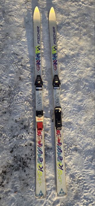 Продам горные лыжи