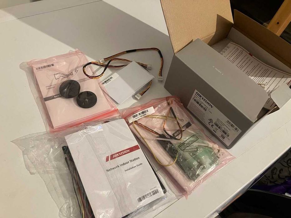 Videointerfon Hikvision + Tableta + Suport