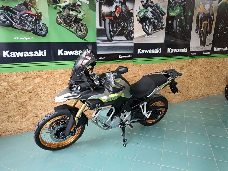 Voge 900 ds 2025 TVA deductibil