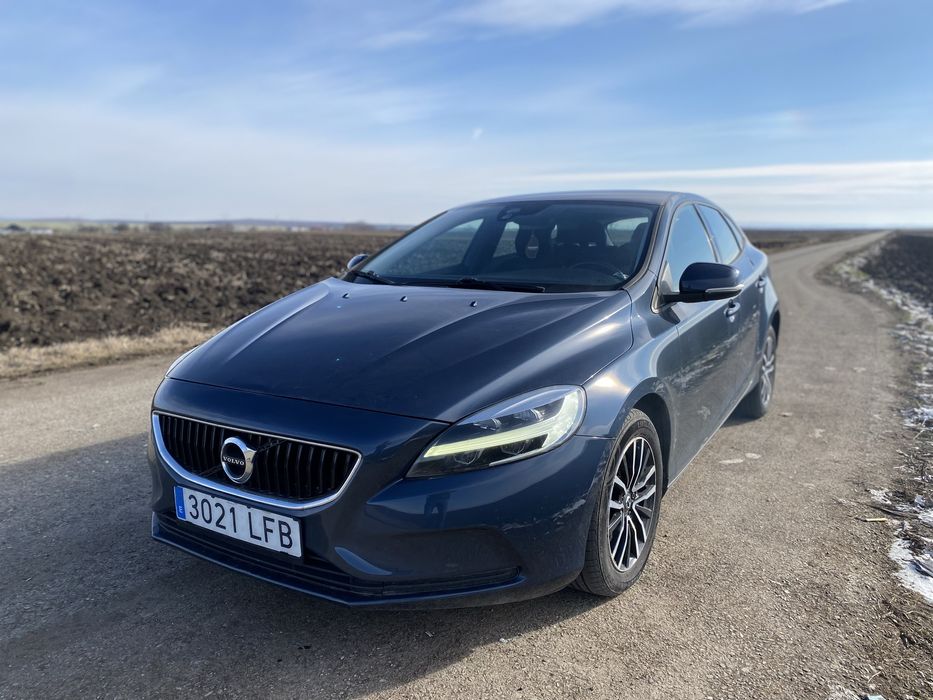 Volvo v40 2017 2.0 automat