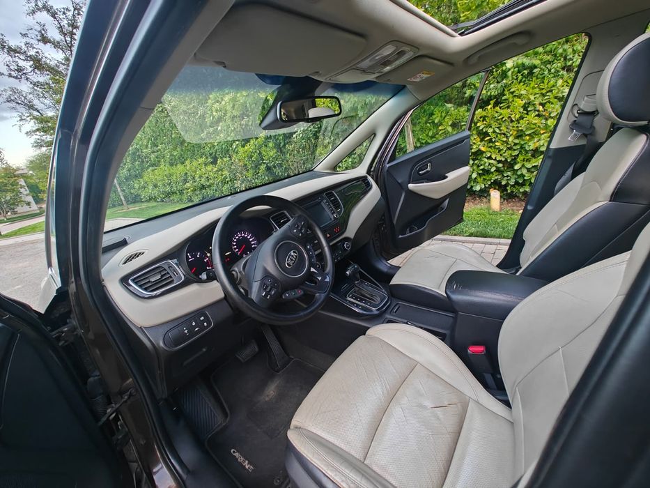 KIA carena 2015 1.7crdi 7 locuri