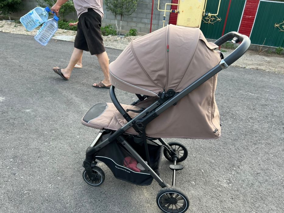Коляска kidilo в отличном состоянии