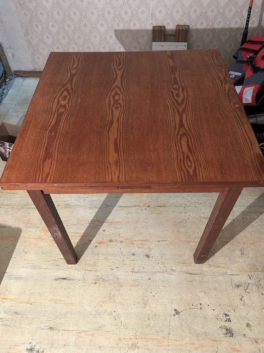 Продам стенку, шкаф, столы, бар