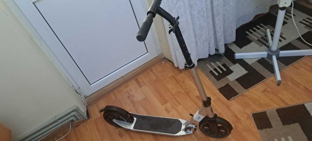 Trotinetă Oxelo Town 5 XL Grey – stare bună