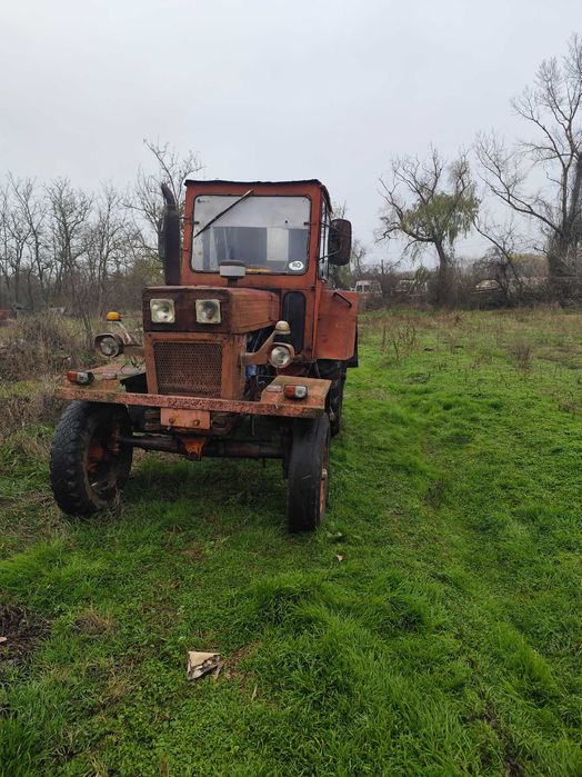 Vând Tractor U650