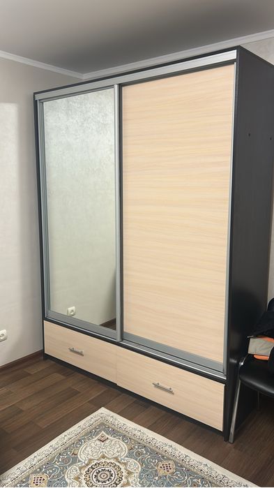 Продам шкаф куппе