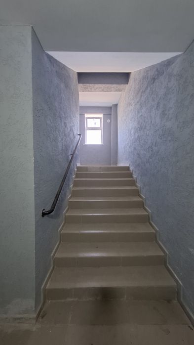 Продам 2кв район юго восток 87/2