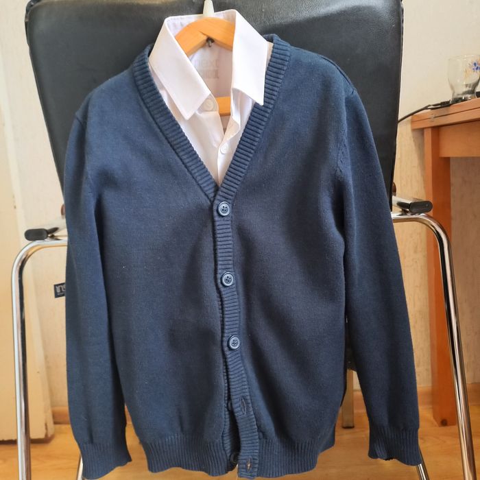 Для школы рубашки, брюки,кофта