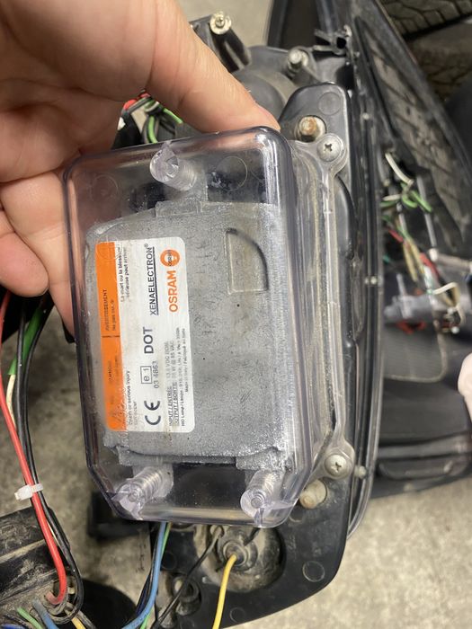 Ксенон фарове шкода октавия 2 2006г