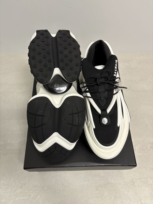 Balmain Unicorn Negru cu Alb