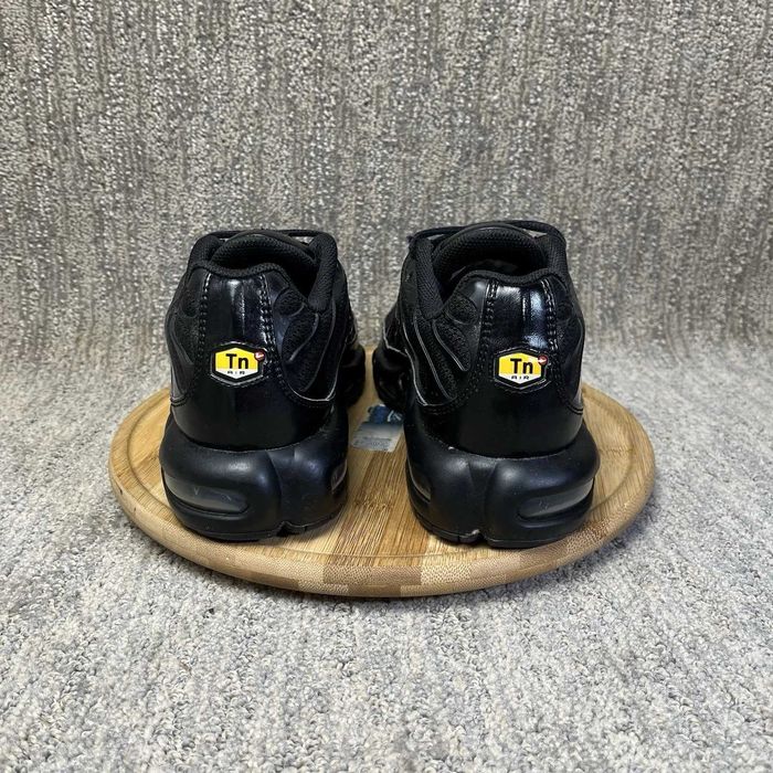 CLASSIC Nike Air Max TN Plus Triple Black (от/до 36-46 номер)