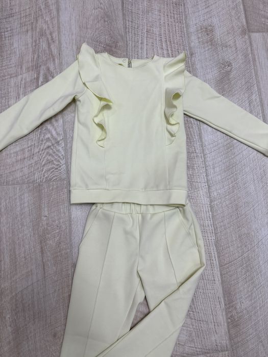 Продам костюм класический
