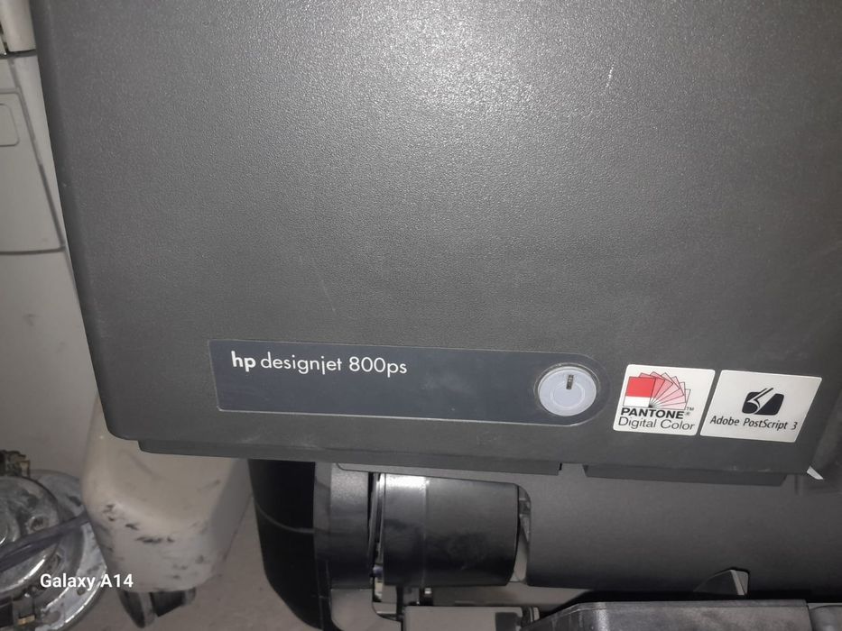 Плоттер HP DesignJet 800ps