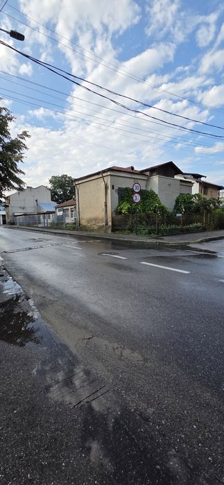 Vând proprietate centru Câmpina