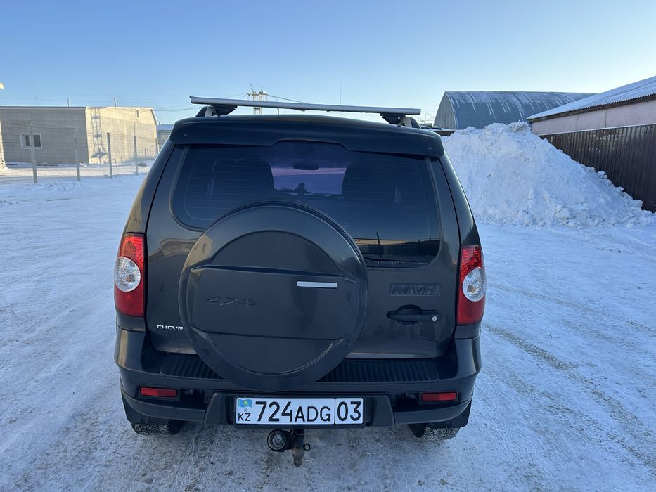 Нива Шевроле в родном окрасе