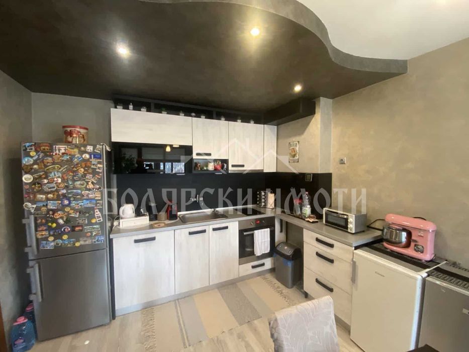 Продава се Тристаен апартамент в Велико Търново, Център - 82 кв.м за 1045 €/кв.м - Снимка #1