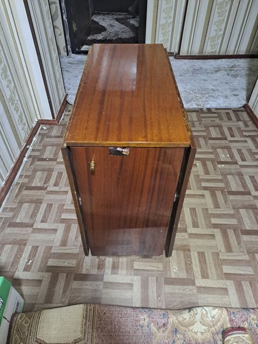Стол йигиладиган (складюшший)