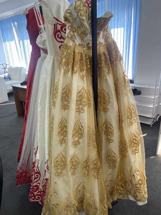 Платья с национальными узорами