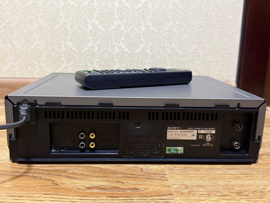 Видеомагнитофон Sony SLV-ED10. Made In Malaysia!