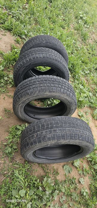 Продается покрышка всесезонка р16 215×60