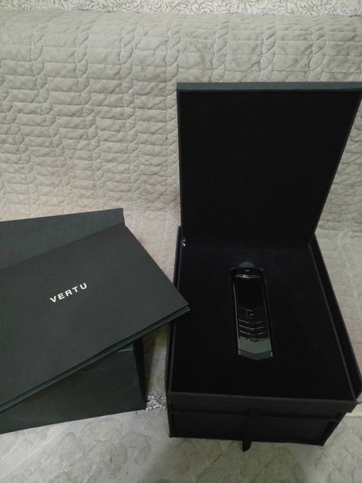 Vertu Signature S Design Pure Black
