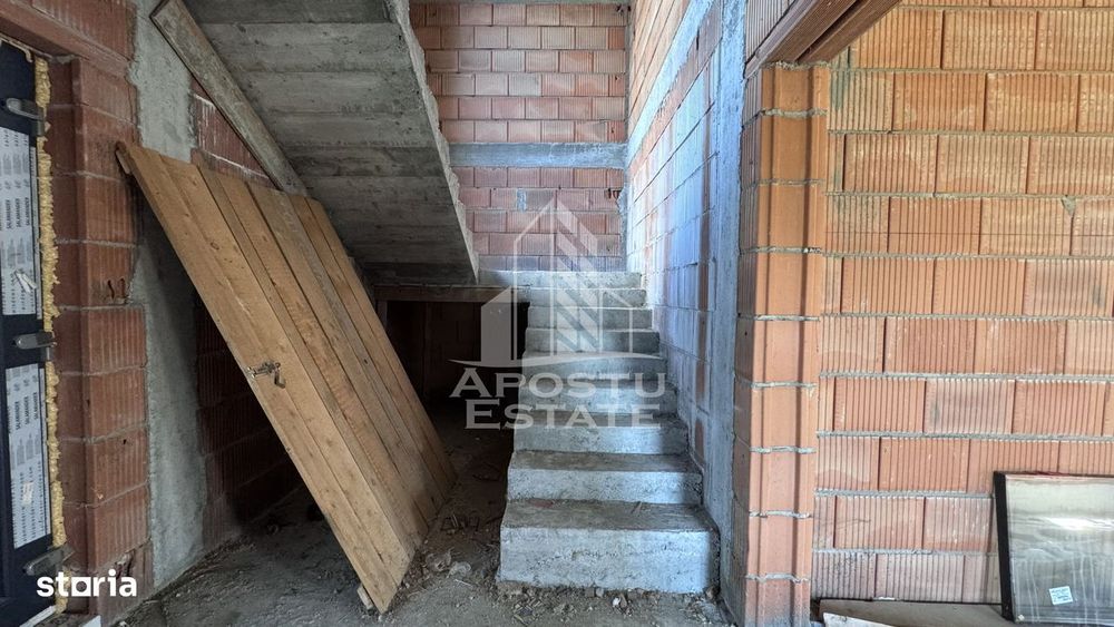 Casa la rosu P+M | Teren 513 mp , Cărpiniș