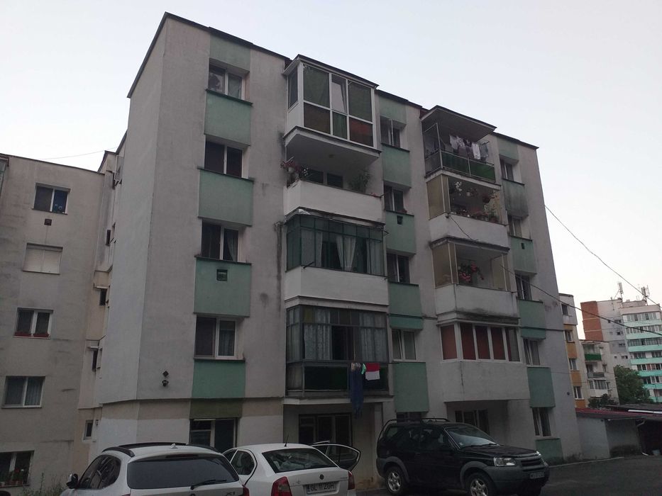 Apartament  3 camere  conf.2 - str.Plopilor 49