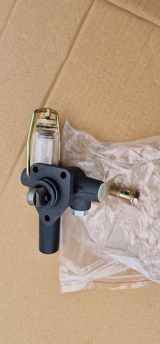 Pompa alimentare tractor fiat 411.415 și 211 215 preț 350 lei se poate