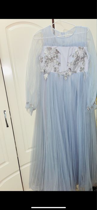 Vecherniy koyne 36-38 razmer