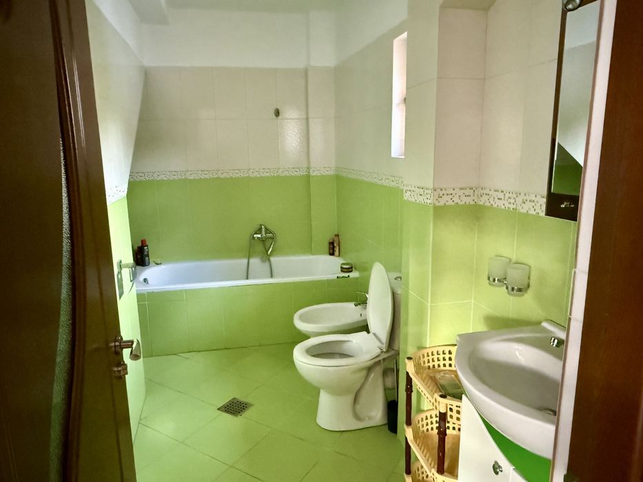 Inchiriez aparatment de 3 camere ultracentral!