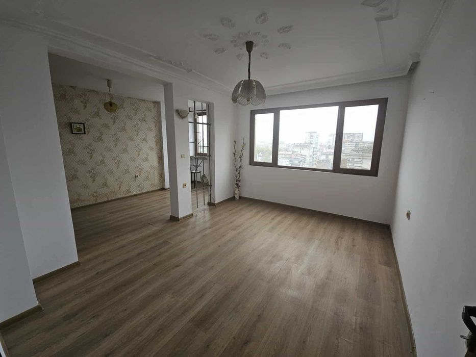 Продава се Двустаен апартамент в София, Оборище - 63 кв.м за 1214 €/кв.м - Снимка #1