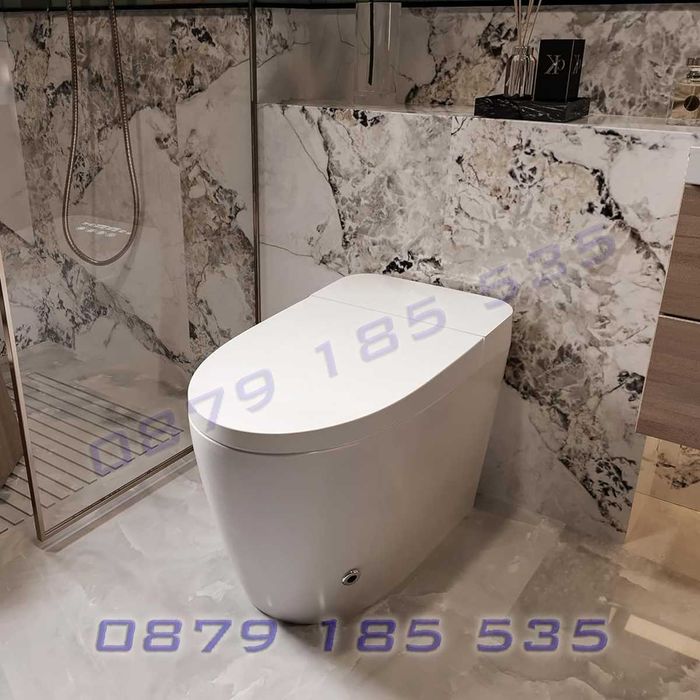 SMART тоалетна бяла черна вградено казанче баня обзавеждане моноблок