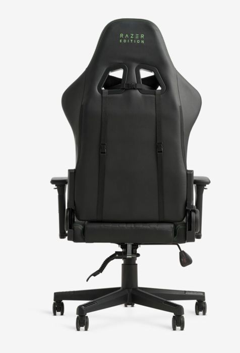 Чисто нов геймърски стол razer